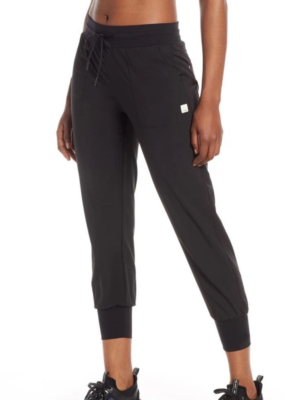 Vuori Women’s Medium Summit Woven Ripstop Jogger Pants Black Athleisure Stretch